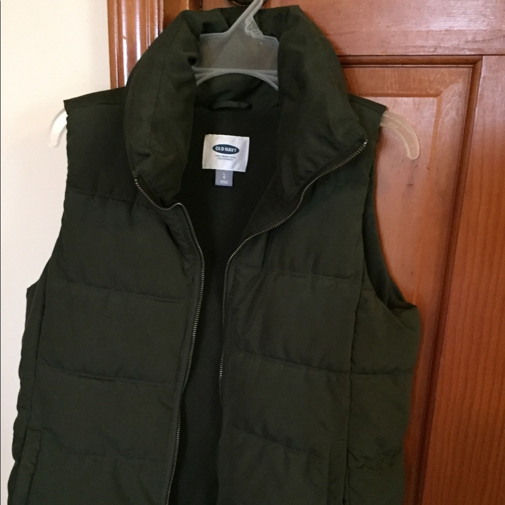 Old Navy vest Hunter green color
